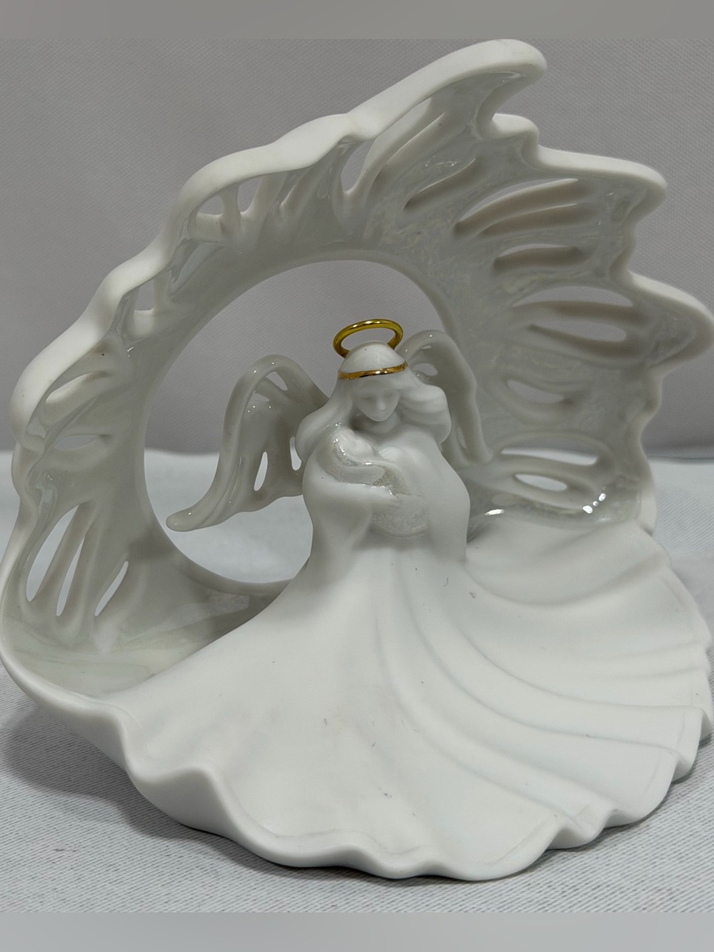 Enesco Spirituelle Life Angel With Baby Figurine Scalloped Edge Kim Lawrence Art